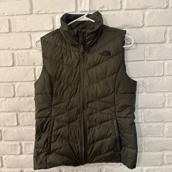 The North Face vest - Picture 1 of 8
